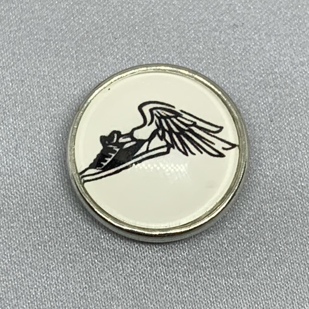 Track Runner Snap Button Charm